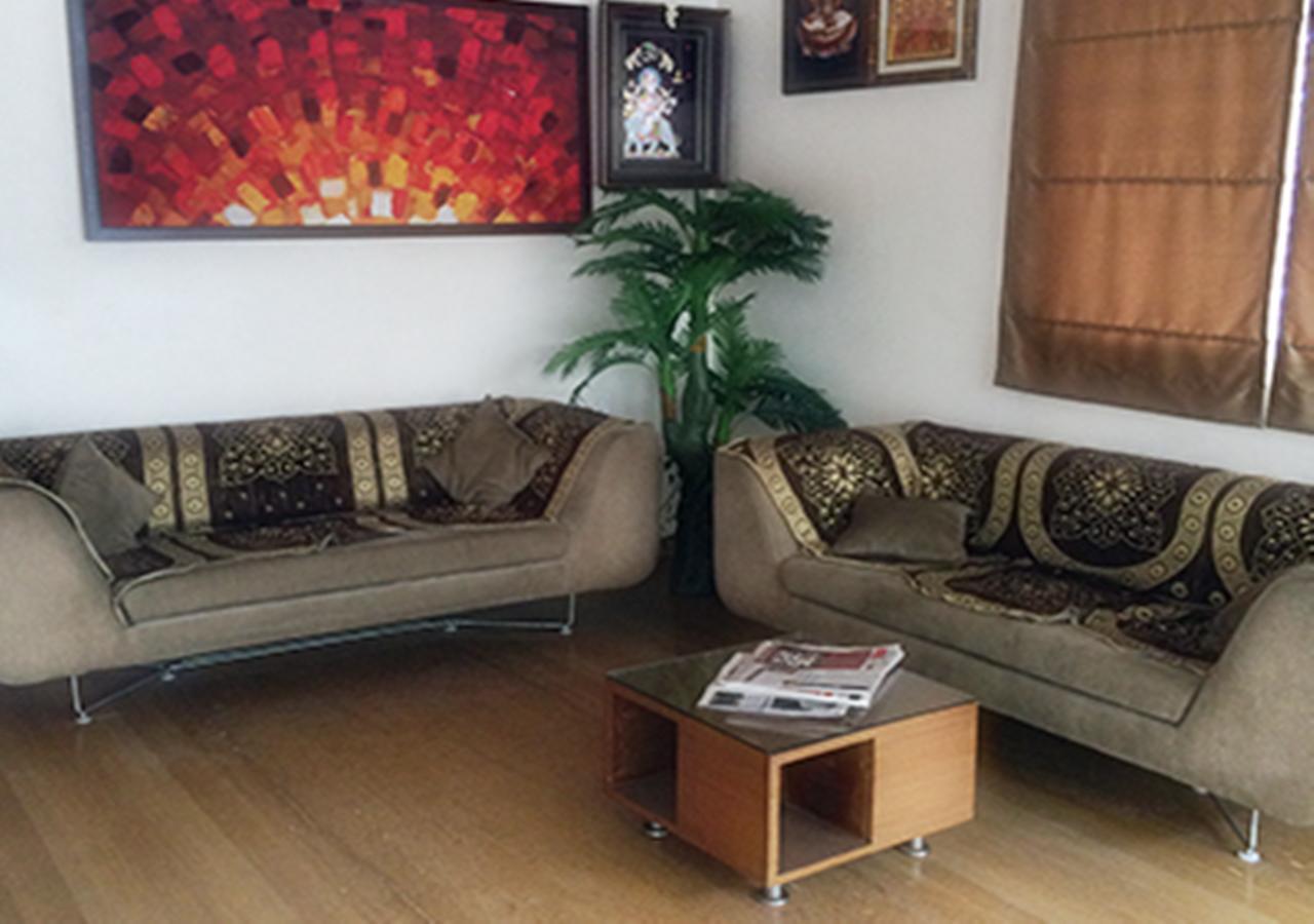 Hotel Holiday Home Bangalore Luaran gambar
