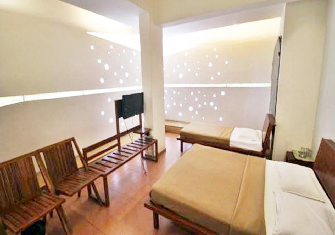 Hotel Holiday Home Bangalore Luaran gambar