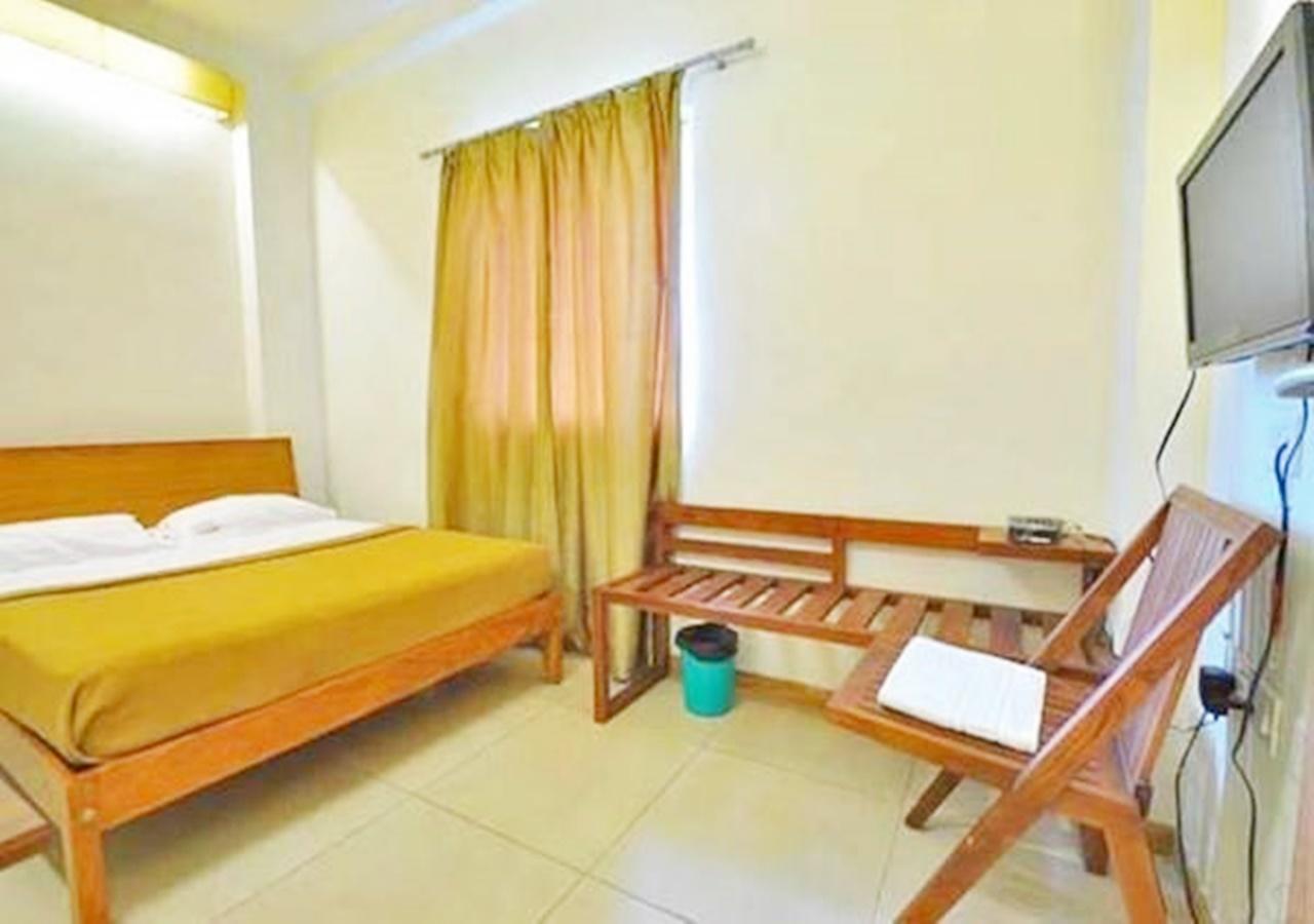 Hotel Holiday Home Bangalore Luaran gambar