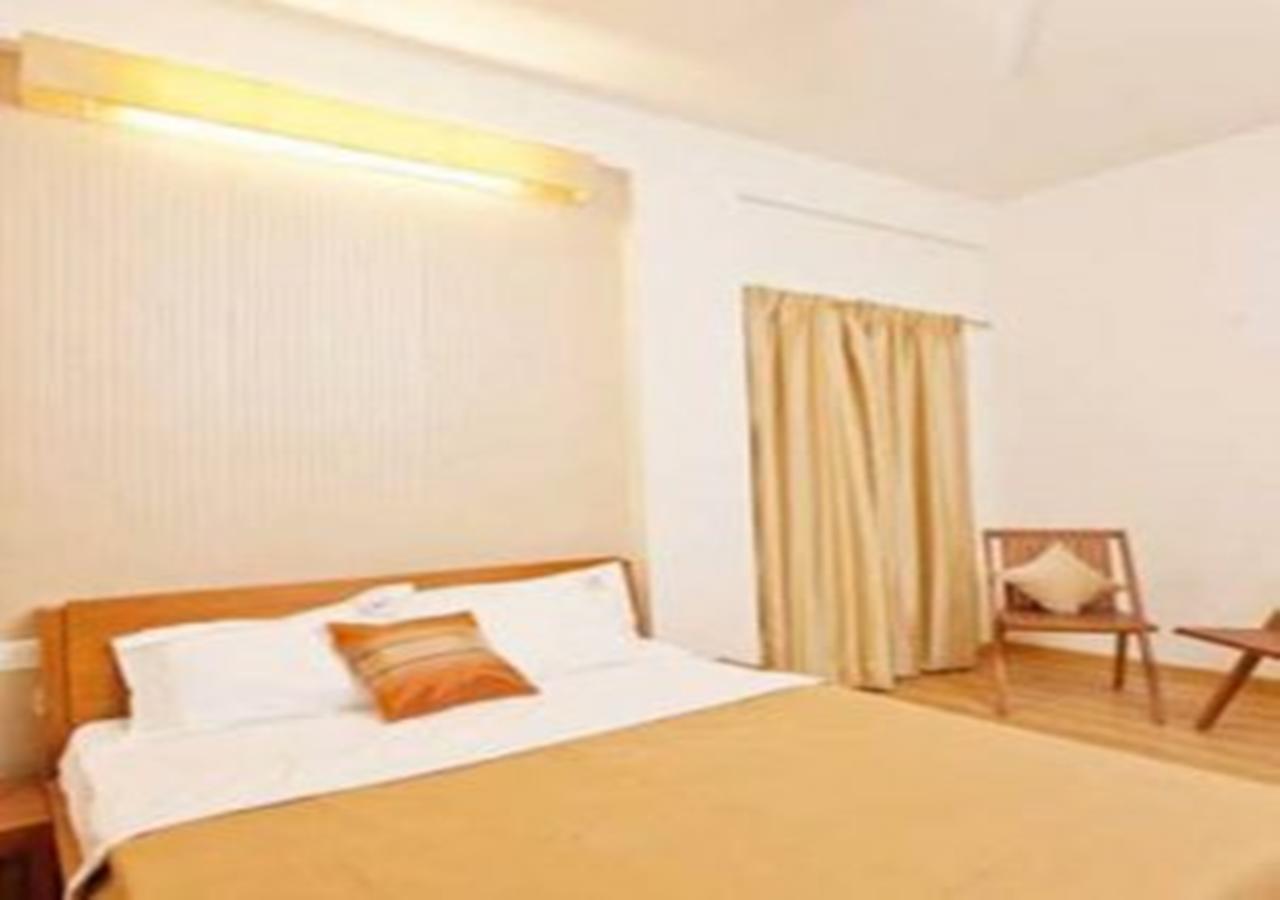Hotel Holiday Home Bangalore Luaran gambar