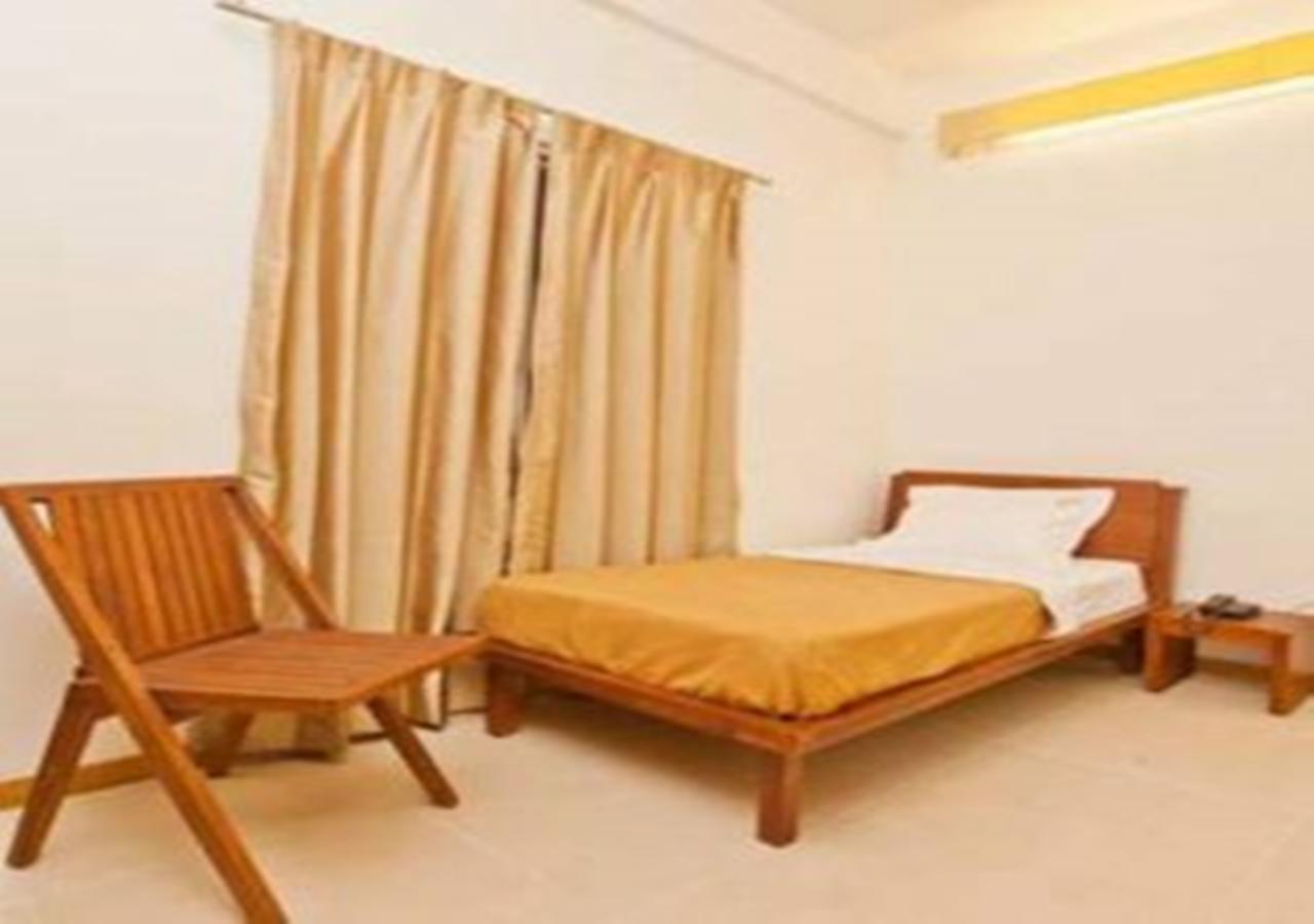 Hotel Holiday Home Bangalore Luaran gambar