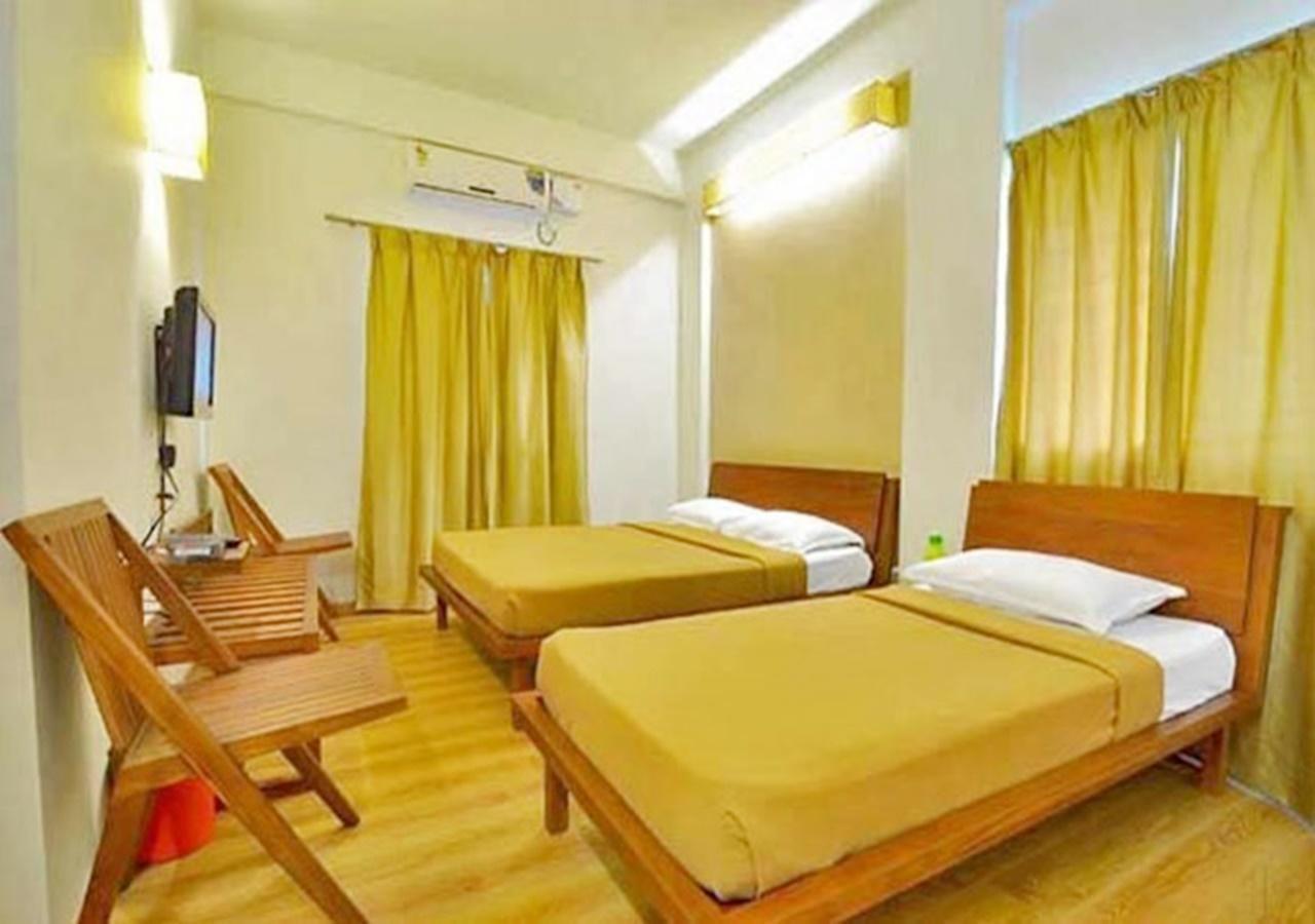 Hotel Holiday Home Bangalore Luaran gambar